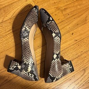 Aquatalia Pasha Snakeskin-Embossed Leather Pumps size 8